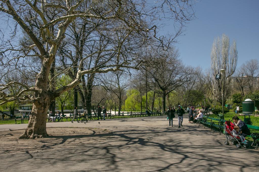 Central Park By Urbanesq Bucureşti Exterior foto